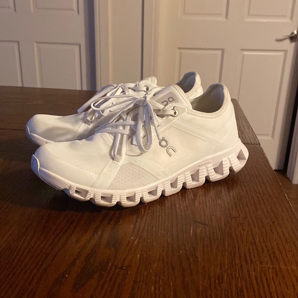 On Running Shoes - Cloud X 3 AD Size 8